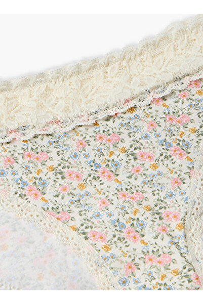 FAV Briefs with Lace Trim and Heart Print