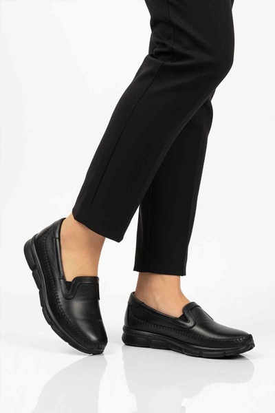 AYAKMOD حذاء كاجوال نسائي من الجلد الطبيعي باللون الأسود 602 Z