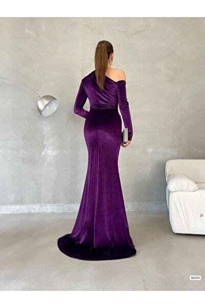 Modafeminen Off-the-shoulder maxi velvet evening dress purple 582009