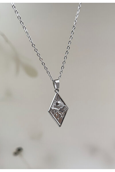 WhimsyWhite قلادة فولاذية بنمط الشمس والقمر على الطراز القديم مع تصميم فولاذي...