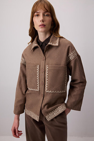Touché Privé Embroidery Detailed Cup Jacket