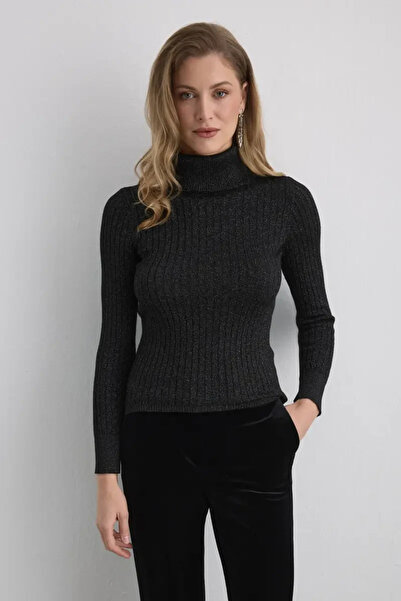 Gusto Glitter Turtleneck Knit Blouse - Black