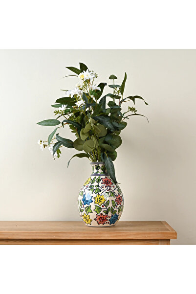 Zahr Ceramic vase with oriental patterns – elegant decorative design