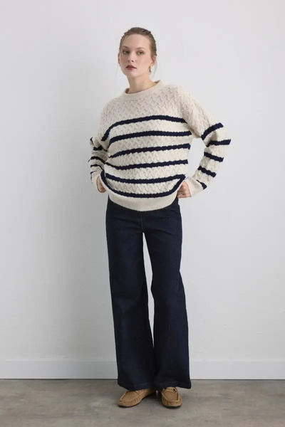 Gusto Striped Detailed Knitted Blouse - Ecru