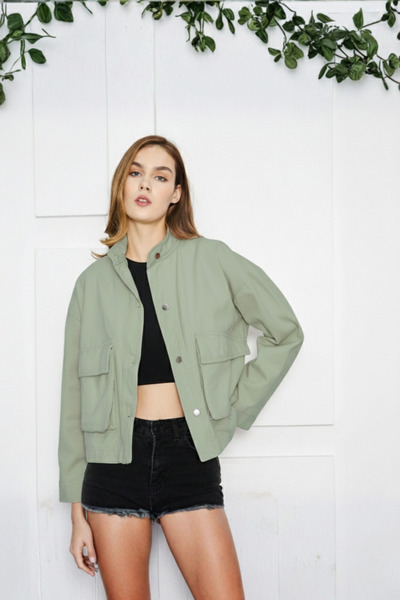 Atölye Güven Women's Green 100% Cotton Oversized Mock Neck Pack of Cargo Pocket Gabardine Jackets