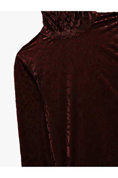 Koton Μακρυμάνικο μπλουζάκι με λεοπάρ σχέδιο από βελούδο