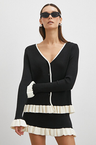 Never more Buttoned Skirt with Ruffled Skirt Knitwear Set Black