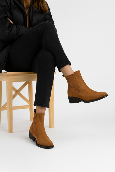 Elvessa Kadın Taba Süet Lastikli İçi Kürklü 3 Cm Topuklu Kaymaz Taban Bot