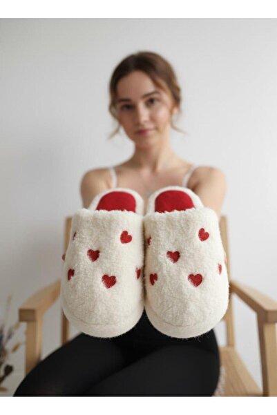Neon Shoes Women's Plush Heart Slippers Guest Slippers Bundle Slippers