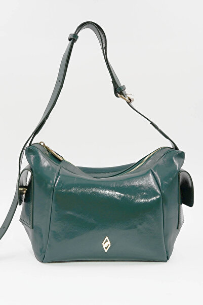 Hüvendo Γυαλιστερή δερμάτινη πλαϊνή τσέπη με λεπτομέρεια ρυθμιζόμενο λουράκι ...