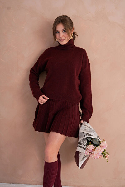 Park Karon Women's Turtleneck Knit Detail Sweater Skirt Two-Piece Knitwear Set