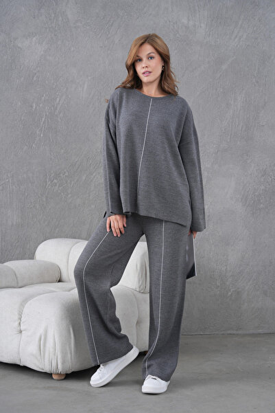 Park Karon Women's Crew Neck Slit Oversized Sweater Pants Two-Piece Knitwear Set