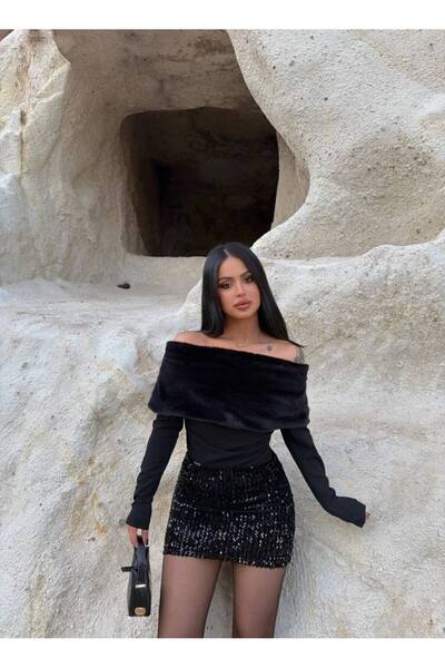 aytenli Winter Fur Madonna Collar Side Gathered Back Lace-Up Detail Crepe Crop Blouse