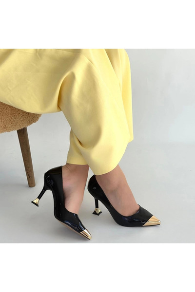 ZENGEZUR MALL Drnds Artem Black Patent Leather Heeled Shoes (211504) (Size: 38)