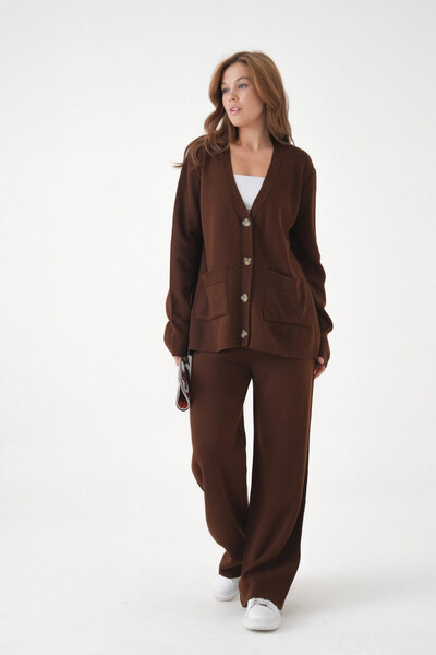 Park Karon Women's V-Neck Pocket Detail Button Closure Oversized Jacket Pants Two-Piece Knitwear Set