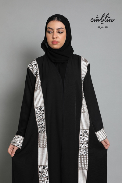 Stylish Linen abaya in black with Arabic letter embroidery