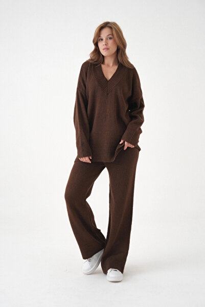 Park Karon Women's V-Neck Knit Detail Oversized Sweater Pants Two-Piece Knitwear Set