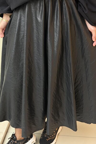 Ghisa Leather Look Skirt with Elastic Waist