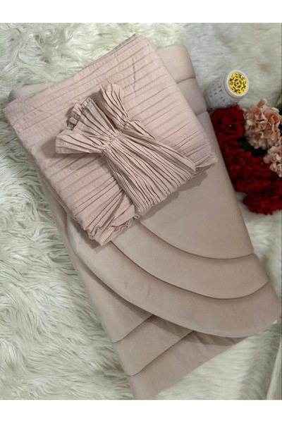 STAYILK DRESSES طقم صلاة أنثوي راقي يتكوّن من إسدال ومريح مع سجادة صلاة مبطنة...