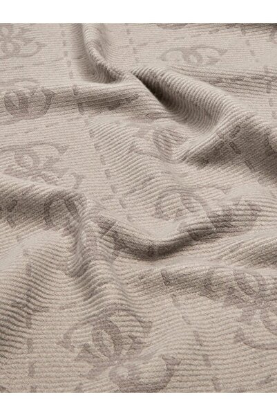 Guess Γυναικείο σάλι Scar σε γκρι χρώμα AW5217VIS03-GRY