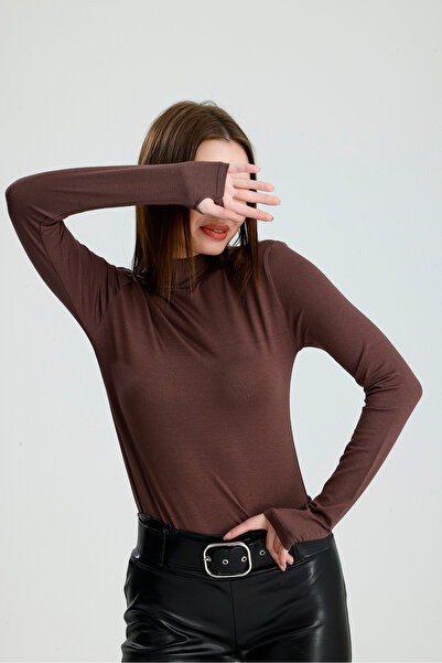 let s shine Half Fisherman's Finger Passing through Body