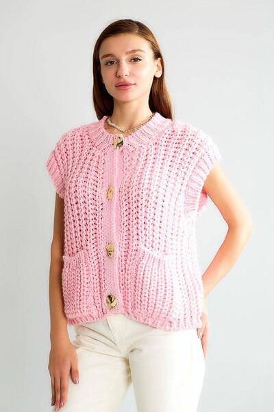 Lavanta Tekstil Crew Neck Soft Textured Gold Button Detailed Pocketed Knitwear Vest