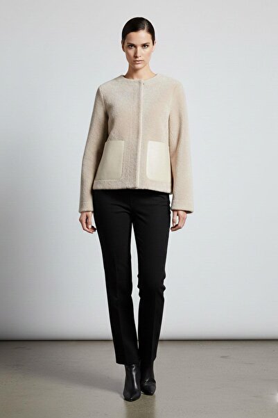 Deriderim Beige Soft Textured Leather Pocket Short Loose Fit Jacket