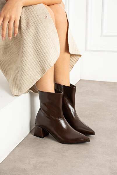 SOFT حذاء نسائي من Vera ذو كعب سميك ومقدمة مدببة