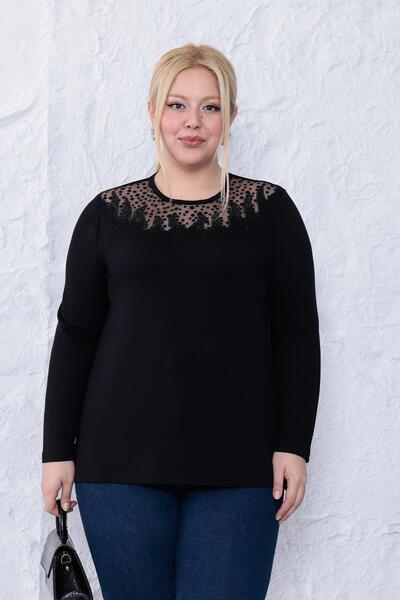 Siyezen Büyük Beden Yakası Tül Çiçek Detaylı Bluz