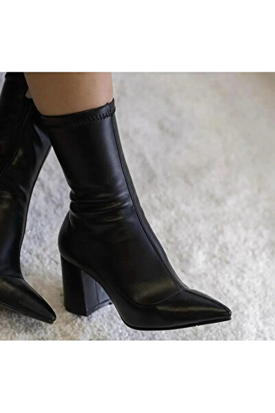 Baret 07 Cizme elastice pentru femei cu toc gros