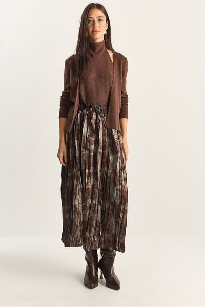 Bianco Lucci Women's Shiny Wrinkled Effect Long Skirt De251110 60283839