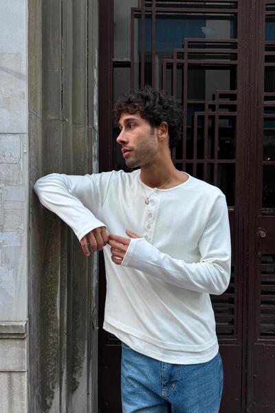 Flaw Wear Buttoned Long Sleeve T-Shirt