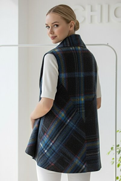 Chiccy Italian Black-Blue Shawl Collar Sleeveless Plaid Without Closure Thick Acrylic Long O Oversized Woven Vest 85 68