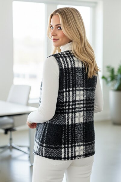 Chiccy Italian Black-And-White V-Neck Sleeveless Plaid Non-Closed Thick Casual Acrylic Woven Vest 64 54