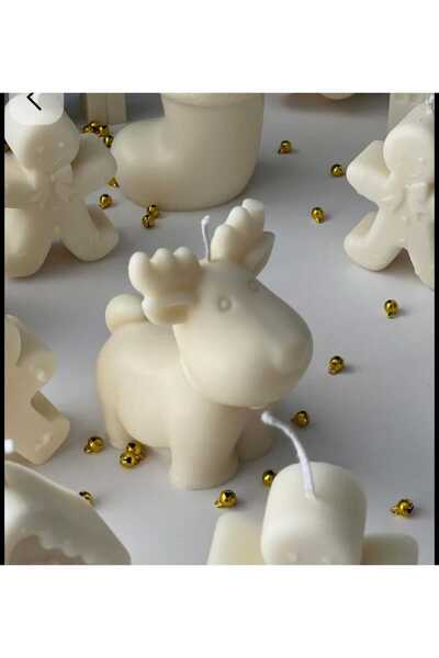Handmade Decorative Christmas scented soy wax candle - Large Reindeer