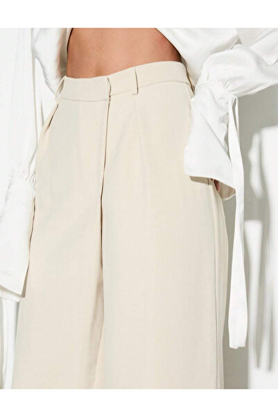 Sheya Shein pants, beige