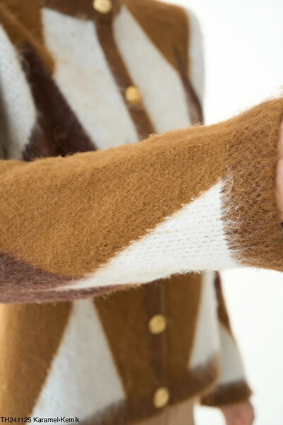 cemo Golden Button Feather Knit Argyle Cardigan Sweater