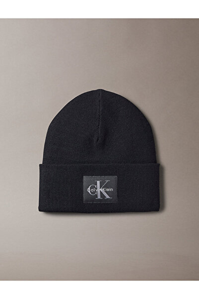 Calvin Klein Monologo patch beanie