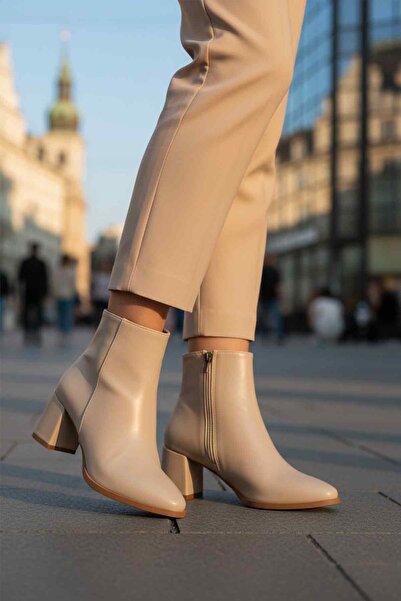 AYAKMOD Beige Leather Zippered Lightweight Women's Boots 343126 Z