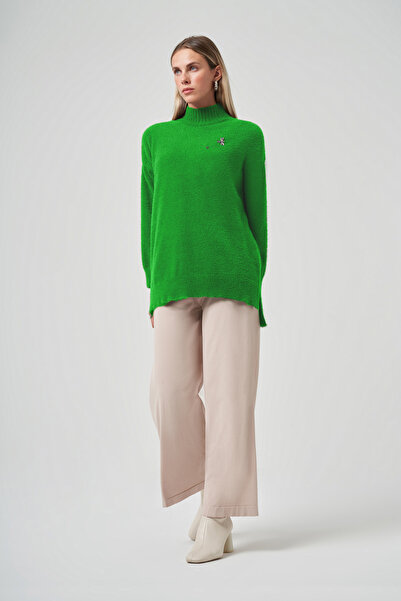 Nuss Angora Sweater with Detachable Brooch 7000