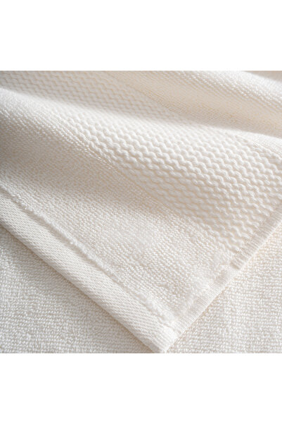 Green Black Lara Bath Towel 100% Cotton Bordered Cream 80X150 cm