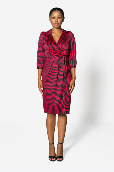 Vessmary Rochie de zi sau de ocazie VSM908B în satin fuchsia roz cu dungi negre