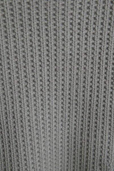 WKM Men's Oversized Cut Crew Neck Knitted Sweater