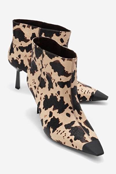 LuviShoes Γυναικείες μπότες με λεπτό τακούνι RASSEL με μπεζ σχέδιο ματ μύτη