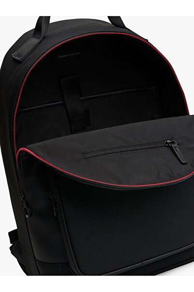 Tommy Hilfiger Batoh Foundation