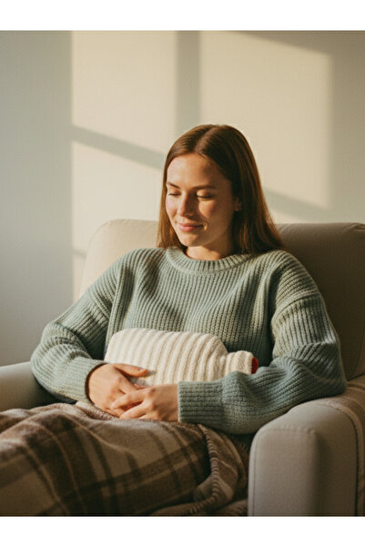 trawell حقيبة ماء ساخن مخططة بلون كريمي 2 لتر