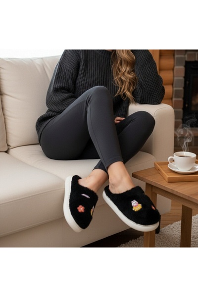 OEM Fluffy, warm and relaxing house slippers, stylish, cheerful and unique slippers, for women, L721