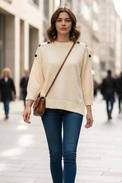 OEM Women's beige three-quarter sleeve sweater