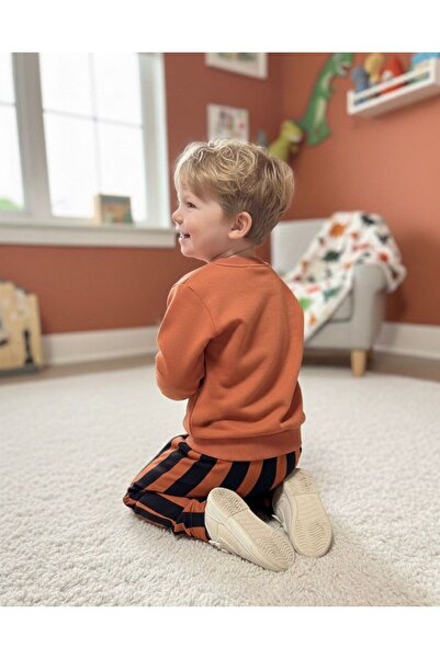 Alvadonna Boy's Set with Relief Dinosaur Printed Bottom and Top