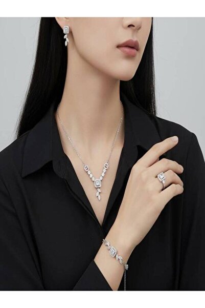 Generic 4-piece elegant zircon set with a luxurious silver box